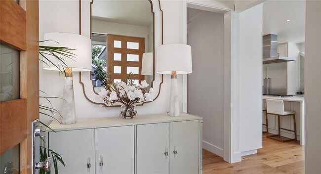 Photo - 1708 Hether St