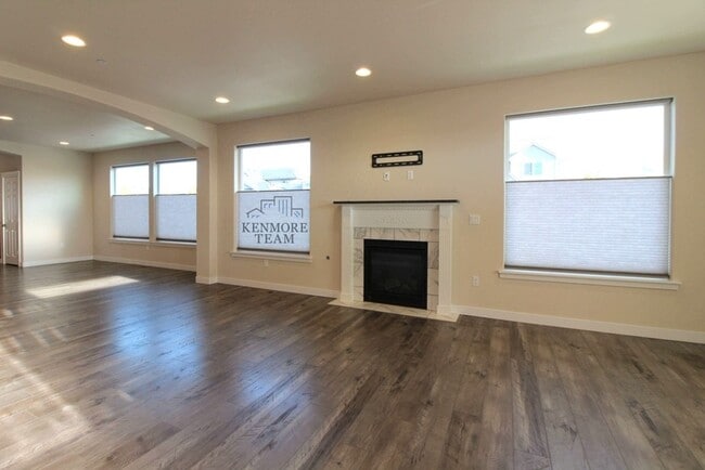 Photo - 2335 Bellaview Ave