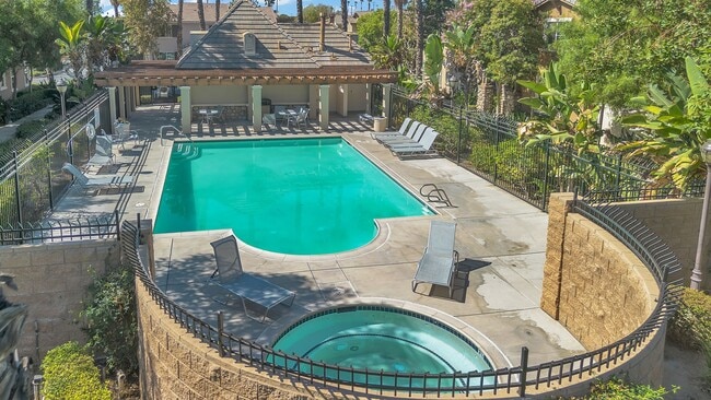 8798 Nozay Ln