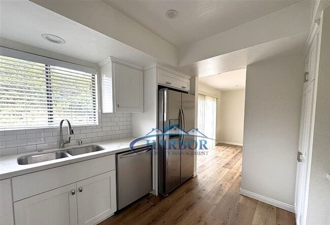 Photo - Beautifully Remodeled 4-Bedroom Home in Sa...