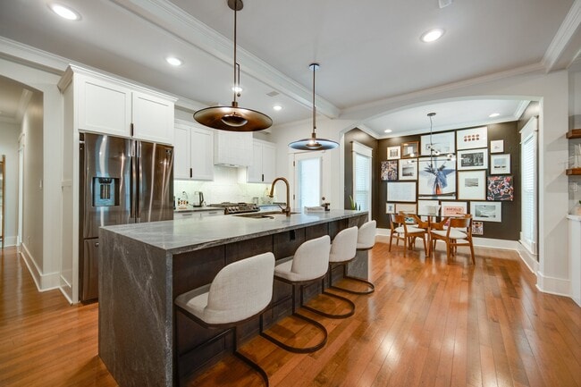 Building Photo - 1323 S Louisiana St