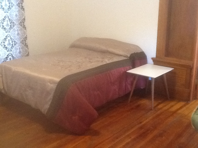 Photo - 2002 Caroline St