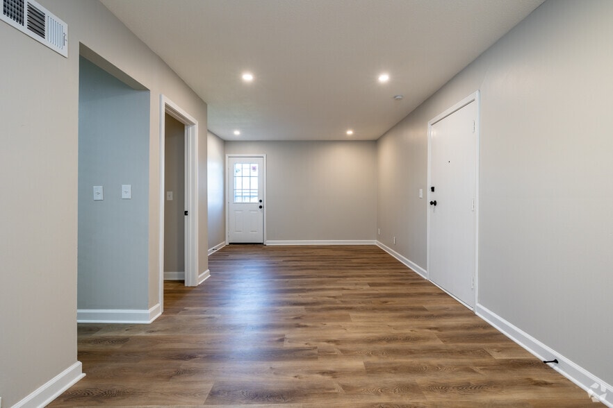 87th Street Apartments