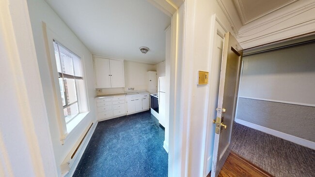 Photo - The Carlton Apartments