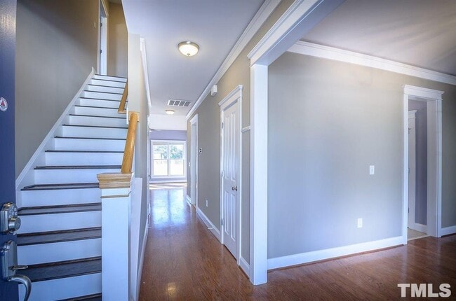 Photo - 202 Frontgate Dr