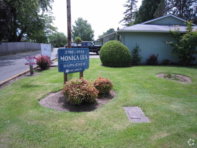 Building Photo - Two Bedroom Duplex with Garage Unit 2796 Rental