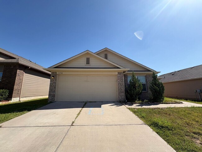 Photo - 11708 Cambrian Rd