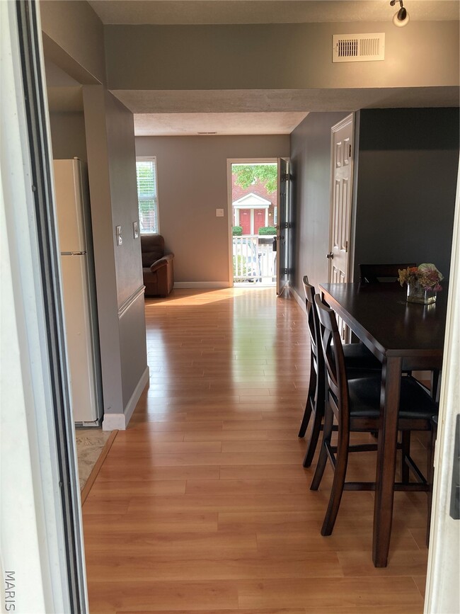 Photo - 1520 E Swan Cir