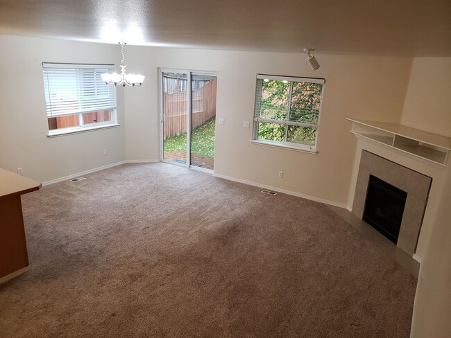 Photo - Beautiful, Conveniently Located Eagle River Townhome