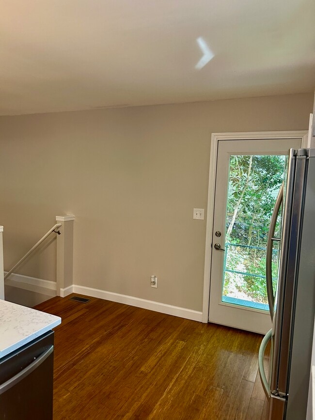 Breakfast Nook - 121 Johnson St