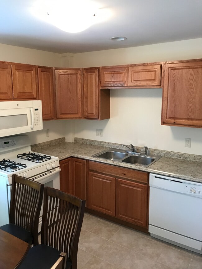 Photo - 114 Highland Pl