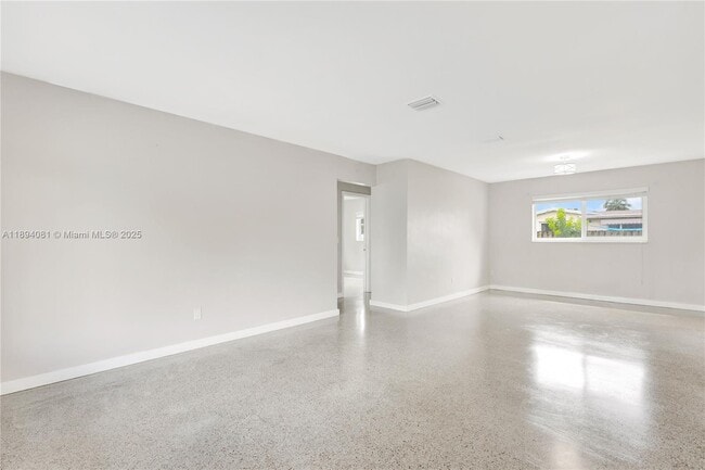 Photo - 7410 Fillmore St