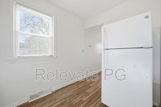 Photo - 319 Britton St