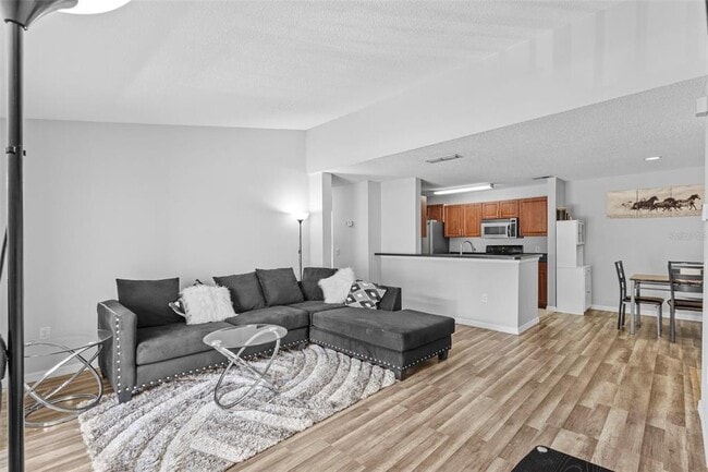 Photo - 9481 Highland Oak Dr Unit 305