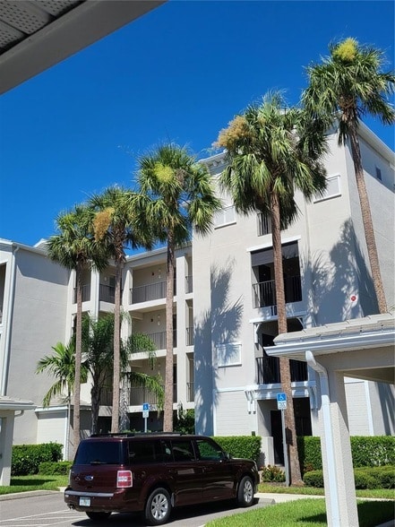 Building Photo - 1010 Tidewater Shores Loop Unit 201 Rental