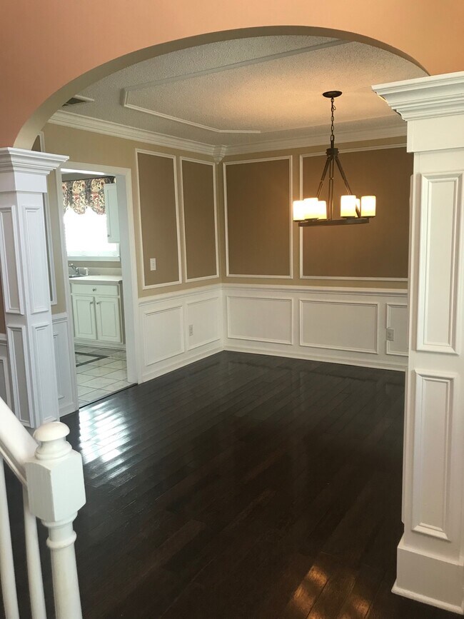 Photo - Beautiful 3 bedroom, 2.5 bath home