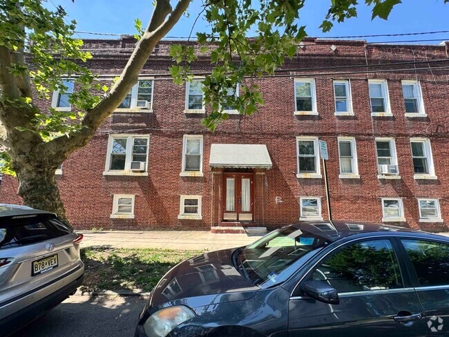 Building Photo - 52 E 37th St Unit 5 Rental