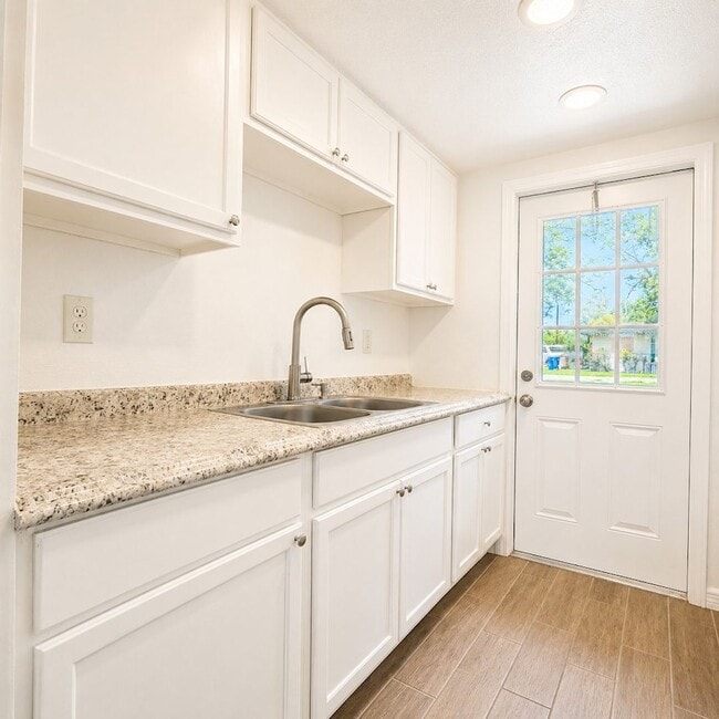 Photo - 721/723 Burdick Ave Unidad 723