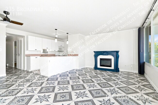 Photo - 235 Broadway-300 Unidad 300