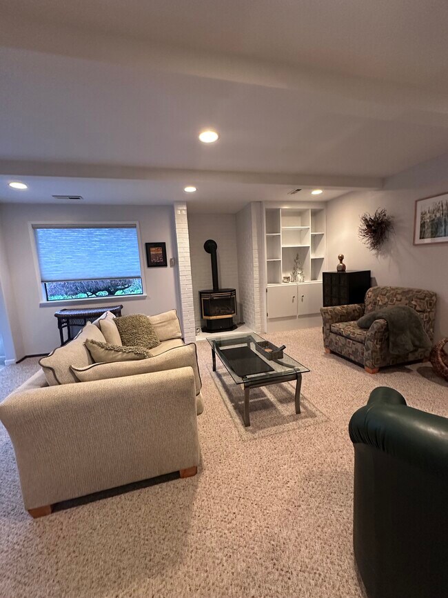 Building Photo - 4439 54th Ave SW