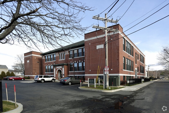 Photo - Brown School Residences Apartments