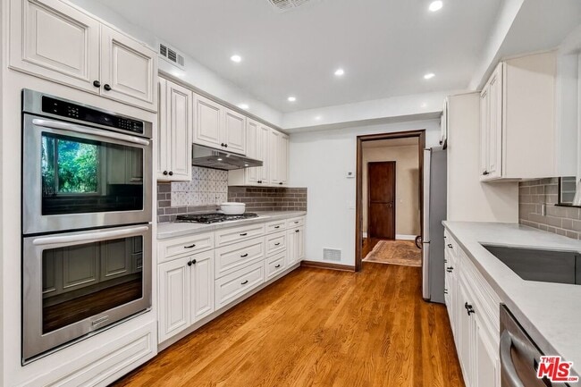701 Sierra Dr