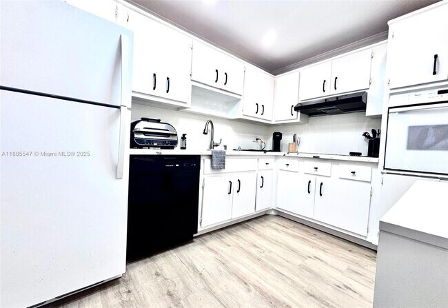 Photo - 400 Kings Point Dr Unidad 1224