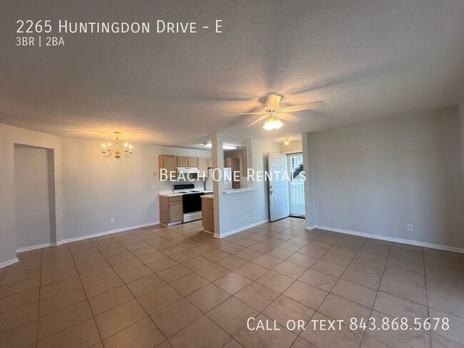 Photo - 2265 Huntingdon Dr