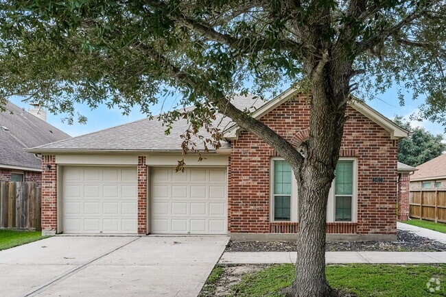 Building Photo - 5403 Belvedere Dr Rental