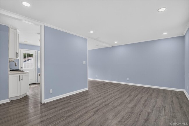 Photo - 121 Sheridan Ave