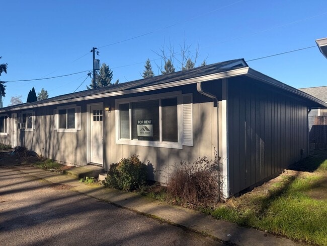 Building Photo - TFSC-B1604 Unit 3