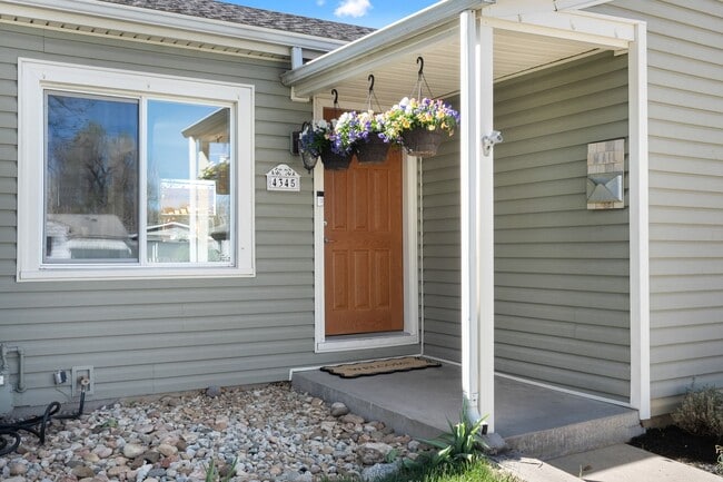Photo - 2BD, 1BA Englewood Home with Back Yard and 2-Car Garage