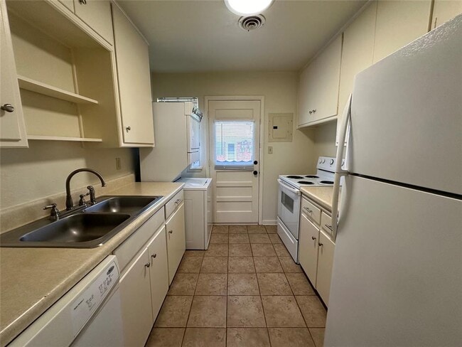 Photo - 500 Stinson St