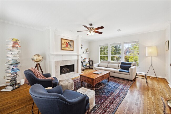 Photo - 808 Asbury St