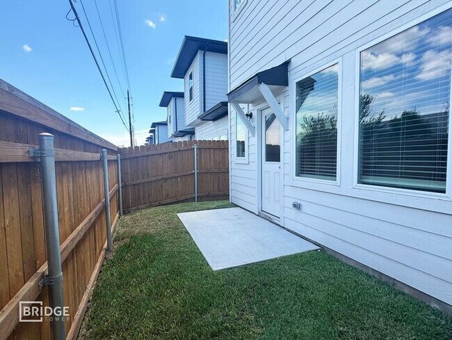 Photo - 33166 Willow Hts Ln