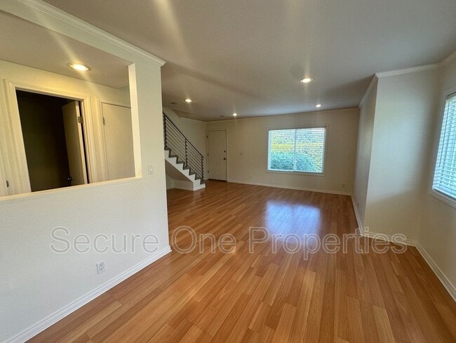 Photo - 248 Green Heath Pl