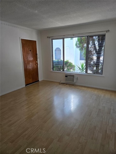 Building Photo - 1735 Winona Blvd