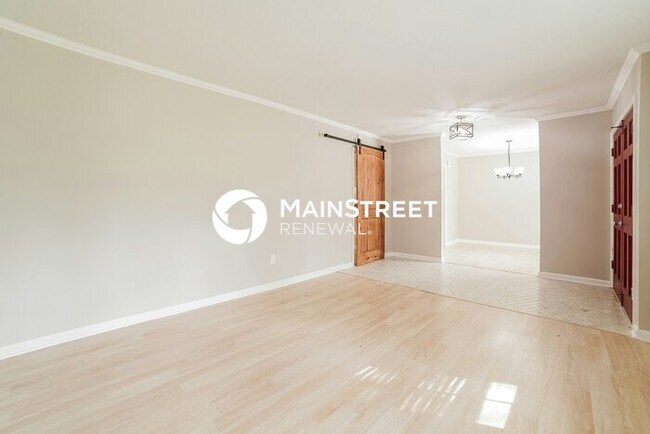 Photo - 3 Bedroom Pet-Friendly Home in MEMPHIS, TN with Main Street Renewal