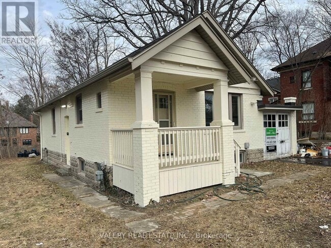 Photo - 1561 Hurontario St Unit 1