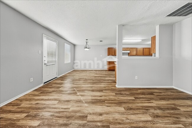 Photo - 1313 Cherokee Rose Ln