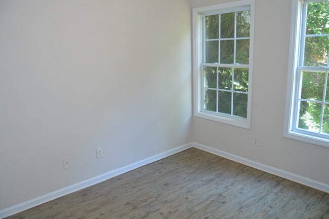 Available Now! Move in Ready! - Available Now! Move in Ready! House