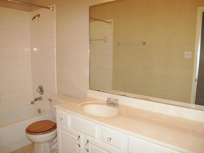 Building Photo - 2311 Enchanted Park Ln Rental