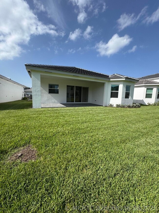 14212 Spruce Pne Dr