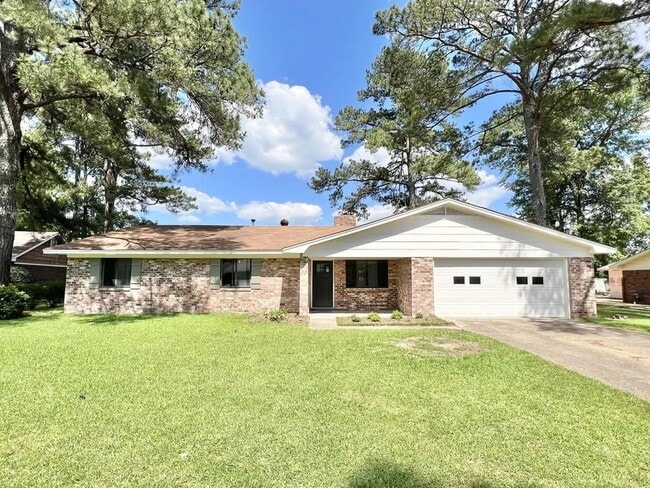 Photo - 3412 Camellia Cir