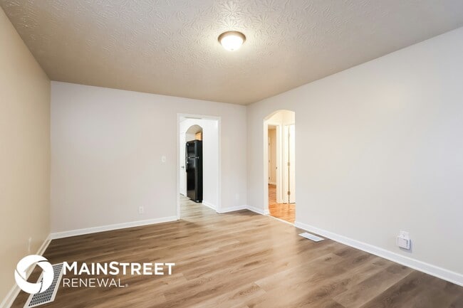 Photo - 2900 Wyandotte Ave