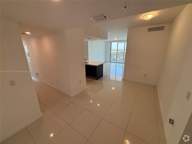 Building Photo - 7661 NW 107th Ave Unit 708 Rental
