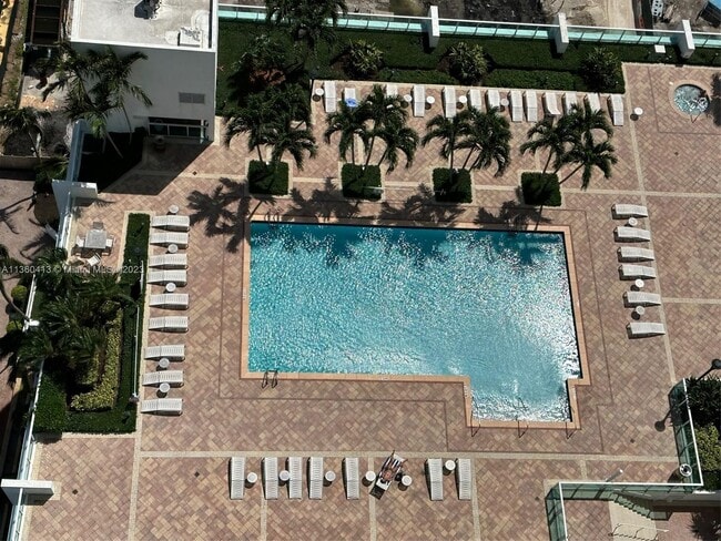 Photo - 31 SE 5th St Unit 500 Brickell condo
