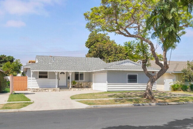813 Lees Ave