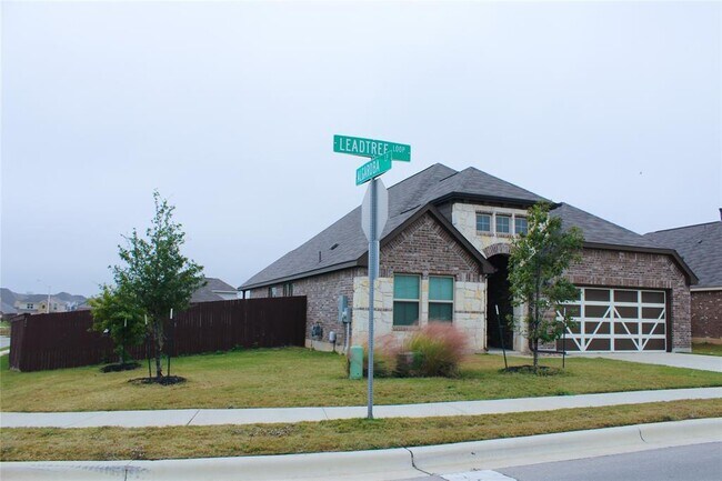 Photo - 1033 Leadtree Loop