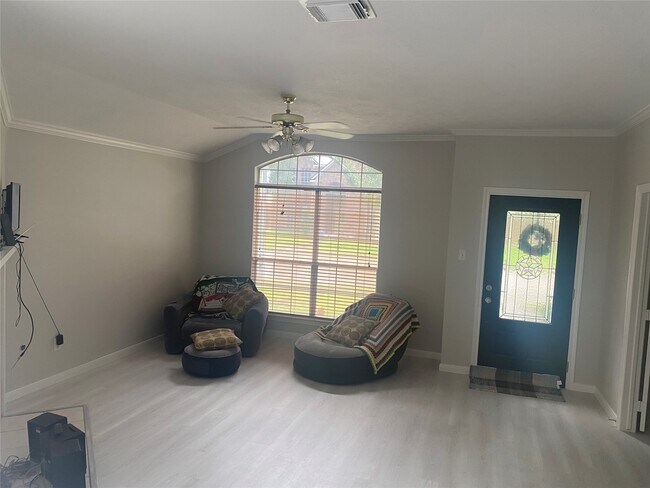 Photo - 15330 Geral Ln